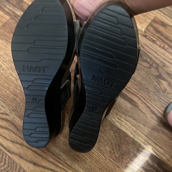 NAOT Size 10 US RISE Taupe Double Strap Slide Wedge Shoes 41 Eur - Picture 2 of 6
